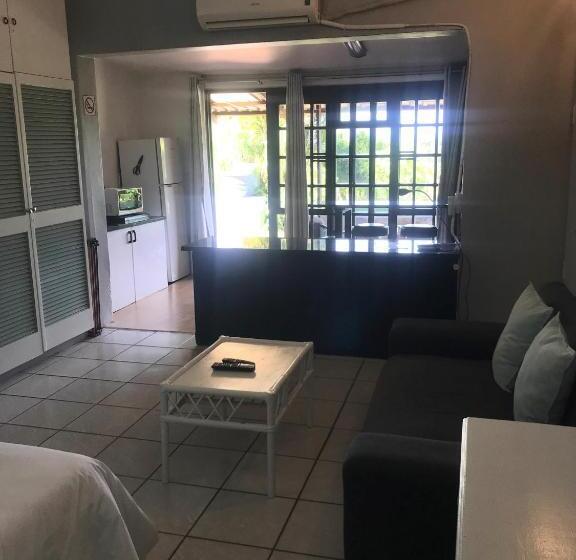 Студио Стандарт Вид на Сад, Fairway Guest Lodge