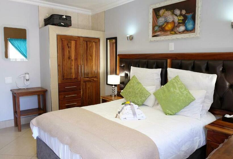 חדר משפחתי, Firwood Lodge