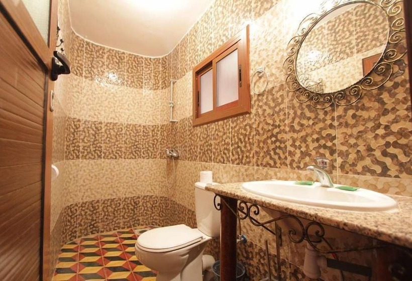 غرفة قياسية ثلاثية, Kasbah Taborihte