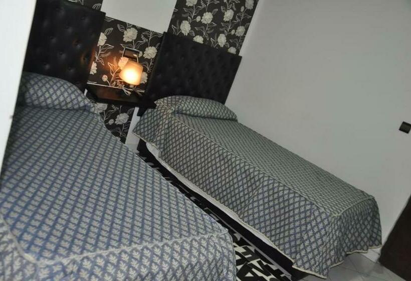 اتاق استاندارد یک نفره, Hôtel Marina