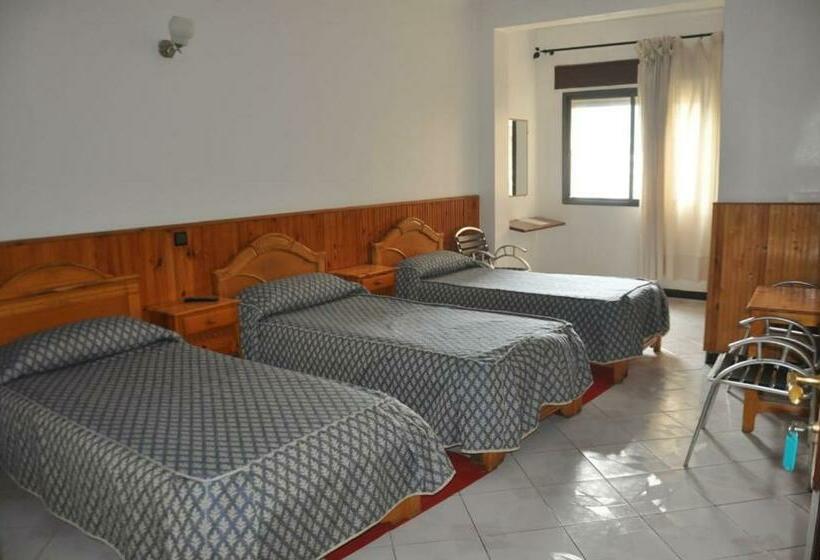 اتاق استاندارد چهار تخته, Hôtel Marina