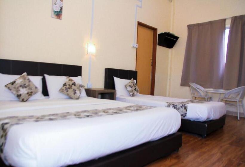 스탠다드 트리플 룸, Myra Hotel Mersing