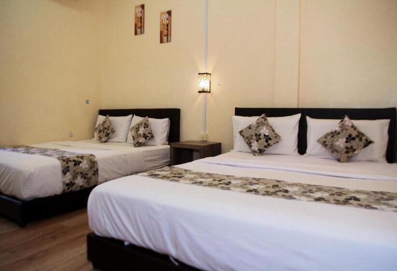 Семейный Номер, Myra Hotel Mersing