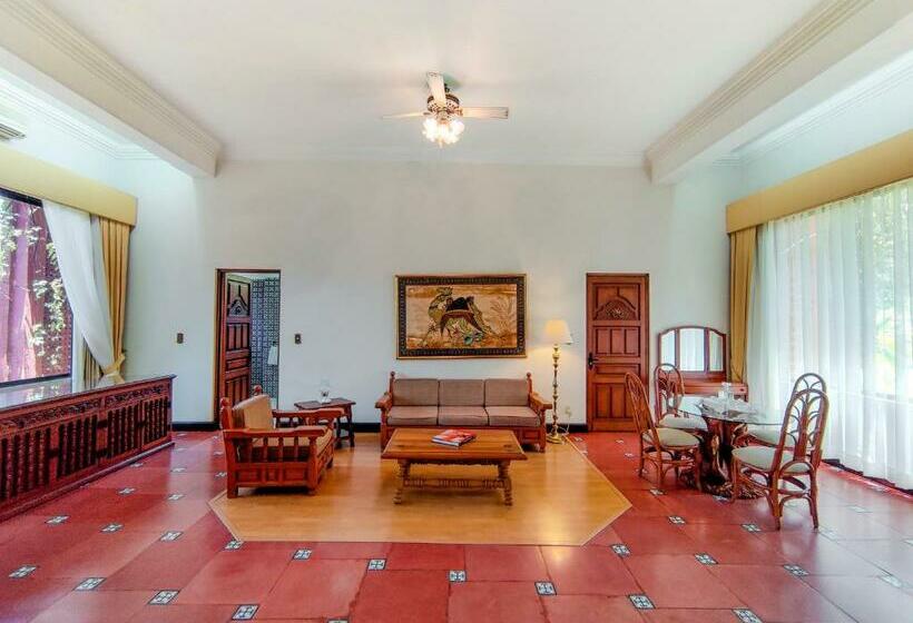 デラックススイート, Rancho La Joya