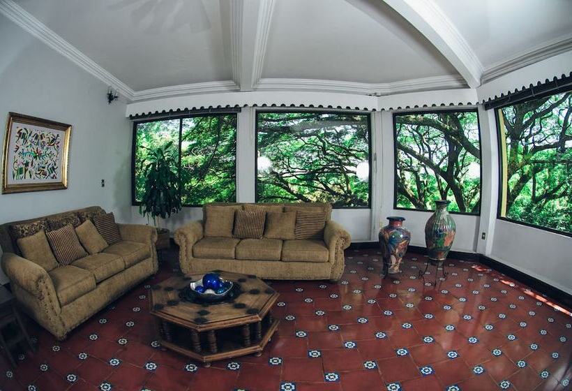 جناح ديلوكس, Rancho La Joya