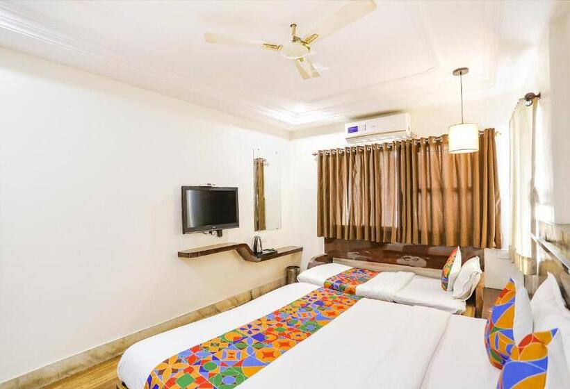 Семейный Номер, Shirdi Park Inn