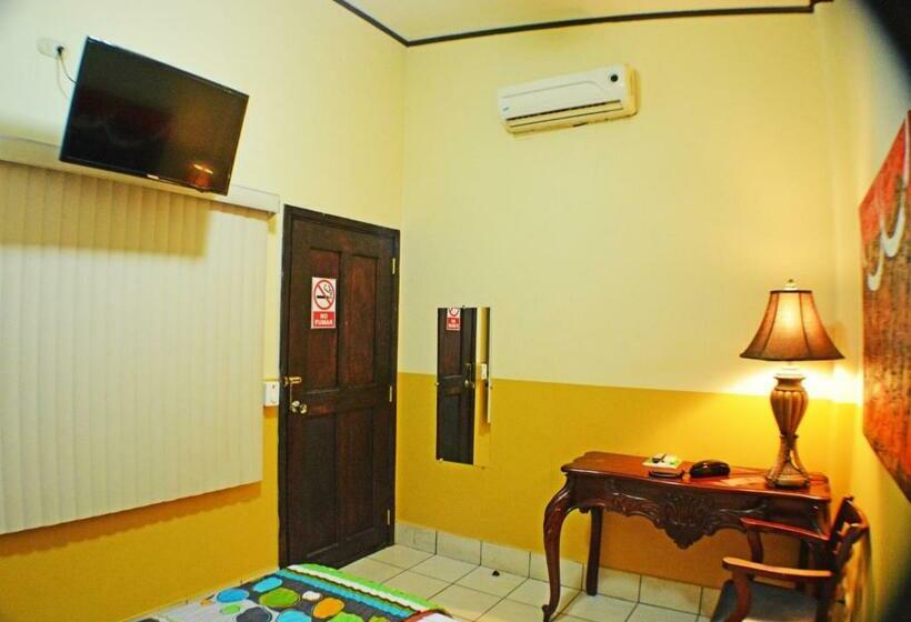 Habitación Estándar Individual, Los Balcones De Chinandega