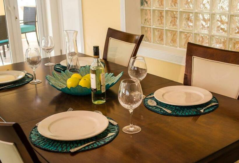 Apartamento 2 Quartos com Jardim, The Hamilton Beach Villas & Spa