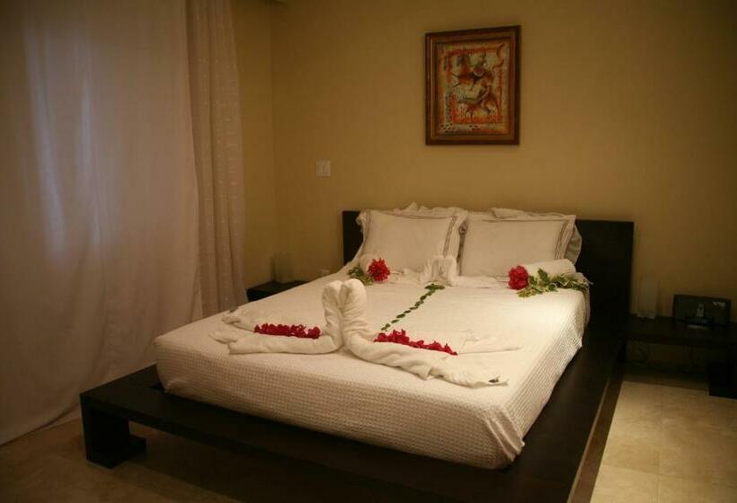 استودیوی استاندارد, The Atrium Resort