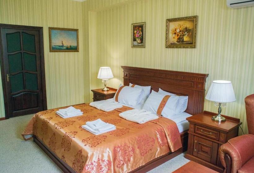 Comfort room with lake view, Sapsan