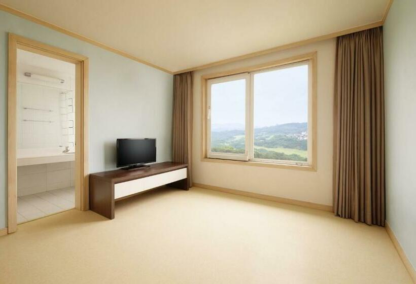 Вилла с 1 спальней и бассейном, Gyeongju Mauna Ocean Resort