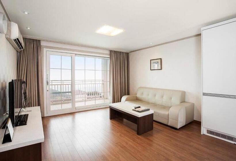 Вилла с 1 спальней и бассейном, Gyeongju Mauna Ocean Resort