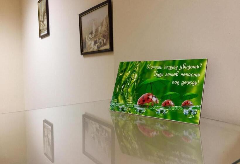اتاق کلاسیک سه تخته, Westend Hostel Kyiv