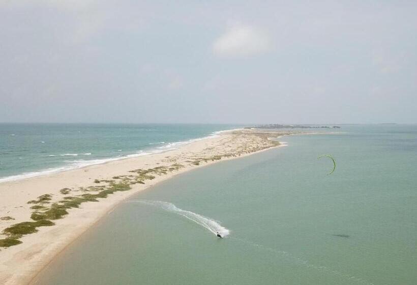 بانگلوی استاندارد, De Silva Wind Resort Kalpitiya  Kitesurfing School Sri Lanka