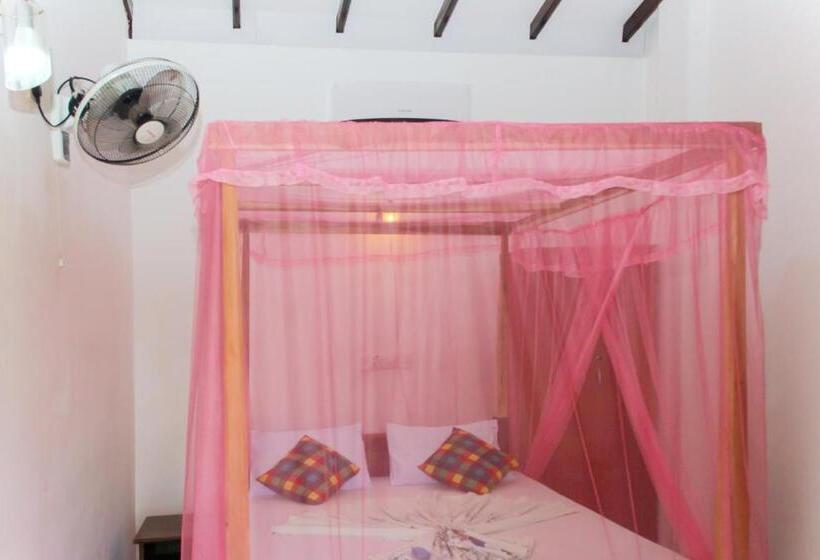 اتاق لوکس, Pearl Resort Mirissa