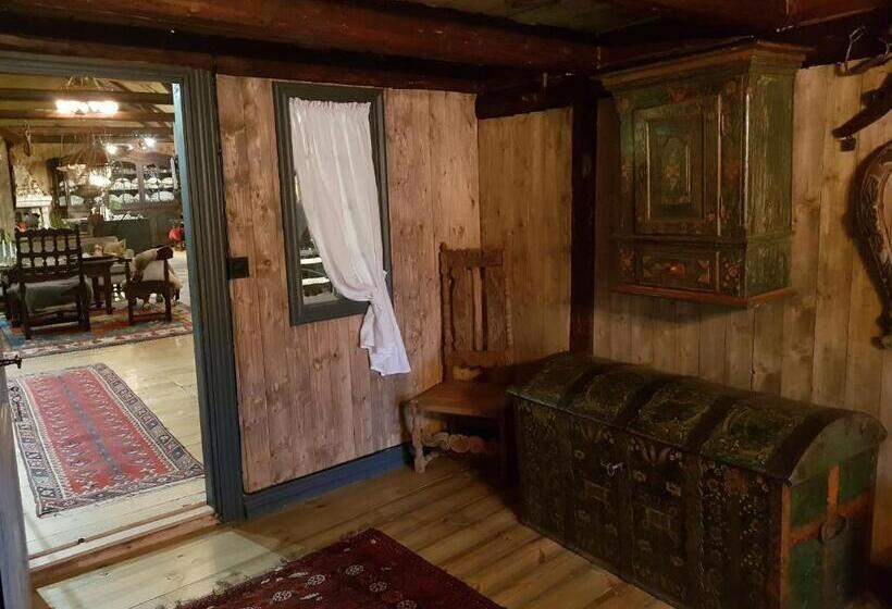 Студия Deluxe, Lysko Gjestegård