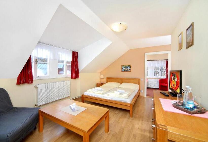 سوییت خانوادگی, Erika