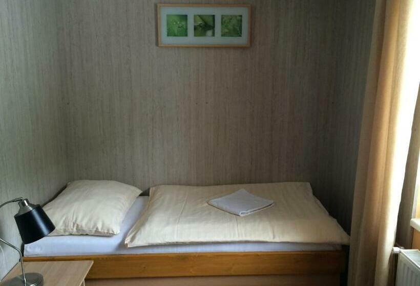 חדר יחיד קלאסי, Pohádka