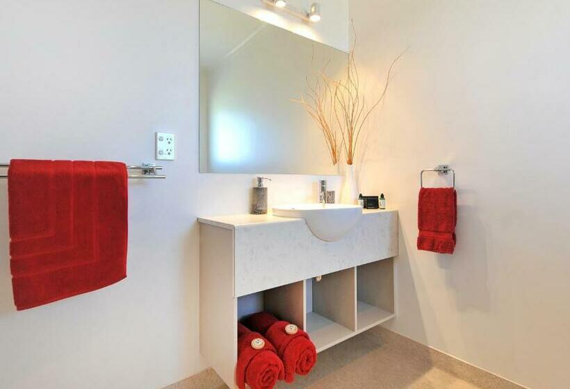 Студия Стандарт, Mohua Motels