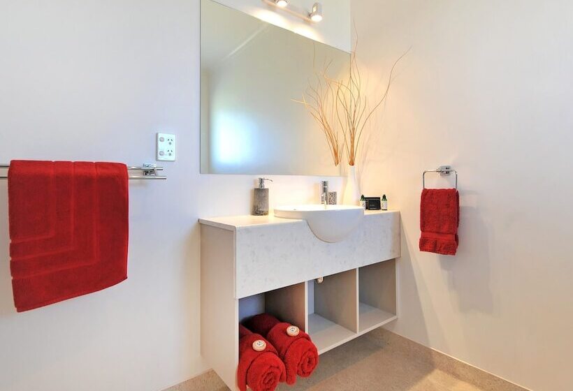 Студия Стандарт, Mohua Motels