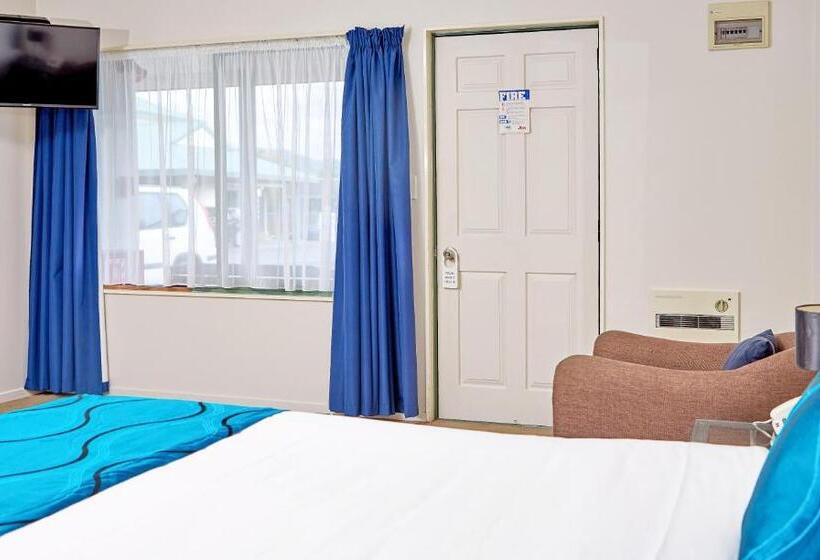 Студия Deluxe, Barringtons Motor Lodge