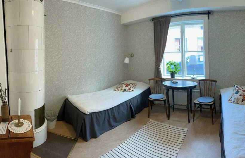Standardrum Delat Badrum, Stf Hostel Mariestad