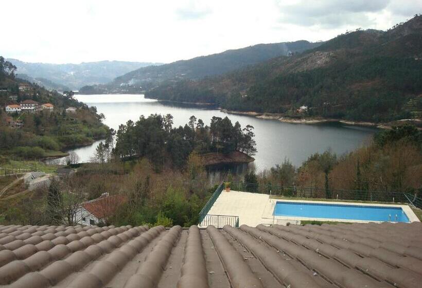 Студия Стандарт, Lagoa Azul Do Geres