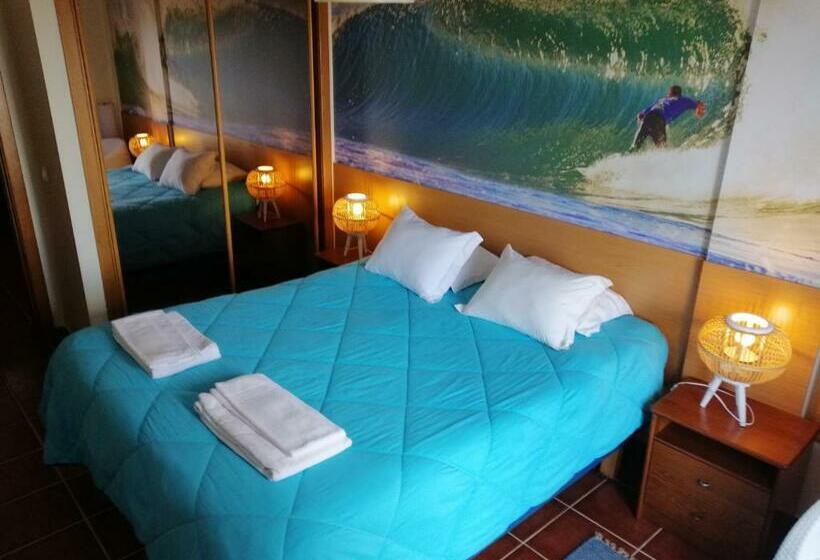 Номер Стандарт Совместная Ванная, Supertubos Beach Hostel