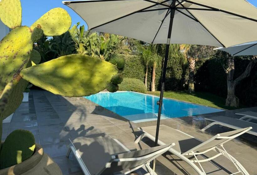 اتاق لوکس, Dimoro Luxury Rooms In Sicily