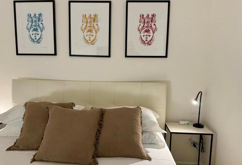اتاق سوپریور با تخت بزرگ, Dimoro Luxury Rooms In Sicily