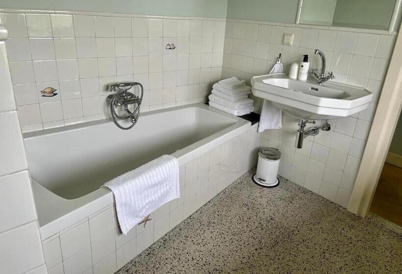 Номер Deluxe Вид на Море, Villa Nieuwland B&b