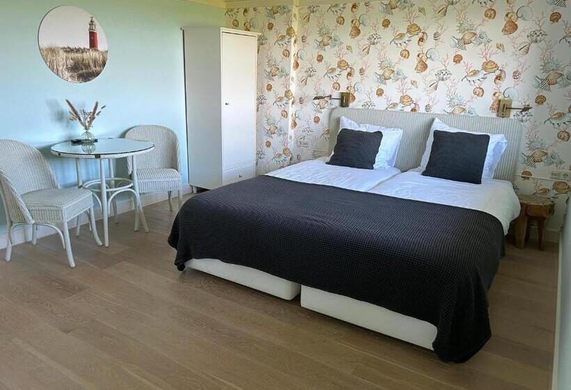 غرفة ديلوكس مطلّة علي البحر, Villa Nieuwland B&b