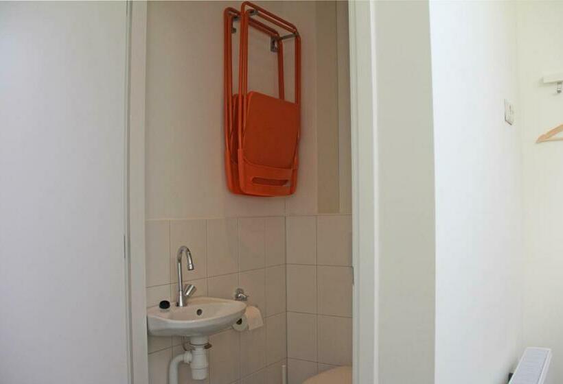 Номер Economy, Dorpslogement Pieterburen