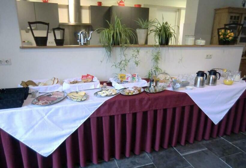 스탠다드 룸, Horsetellerie Rheezerveen