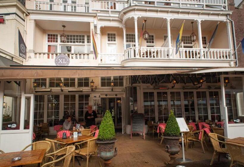 Номер Стандарт с Балконом, Grand Cafe Deight