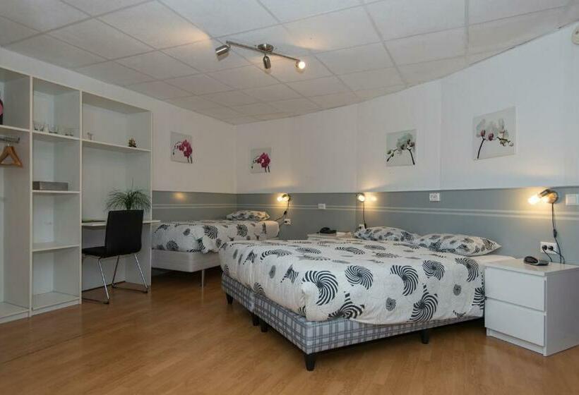 Номер Стандарт Трехместный, Motel  Bungalow & Chaletpark De Brenkberg