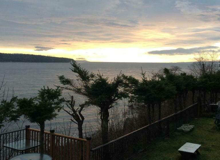 חדר סטנדרט נוף לים עם מרפסת, Above Tide Motel