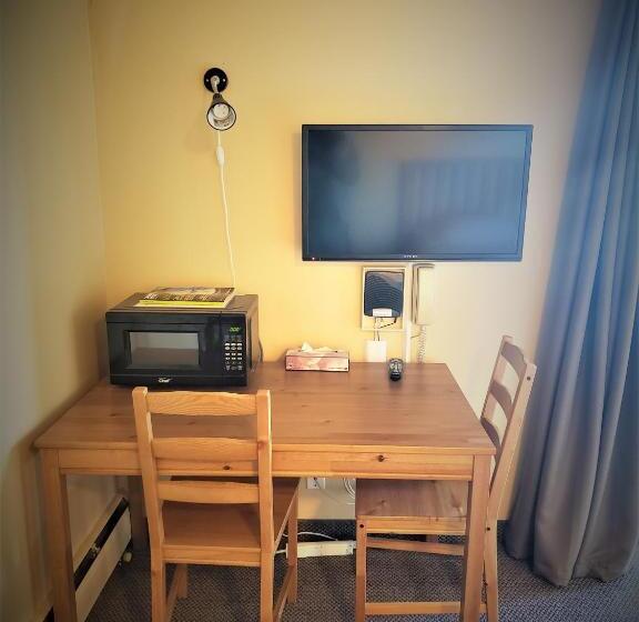 חדר מוזל עם נוף לים, Above Tide Motel