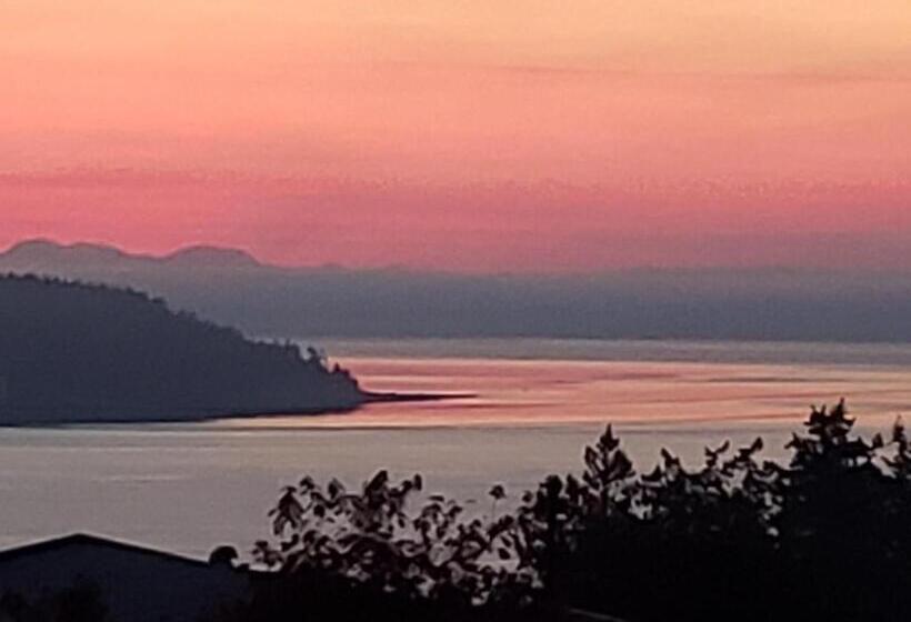 חדר מוזל עם נוף לים, Above Tide Motel