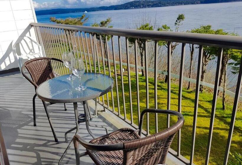 Suite Queen Bed, Above Tide Motel