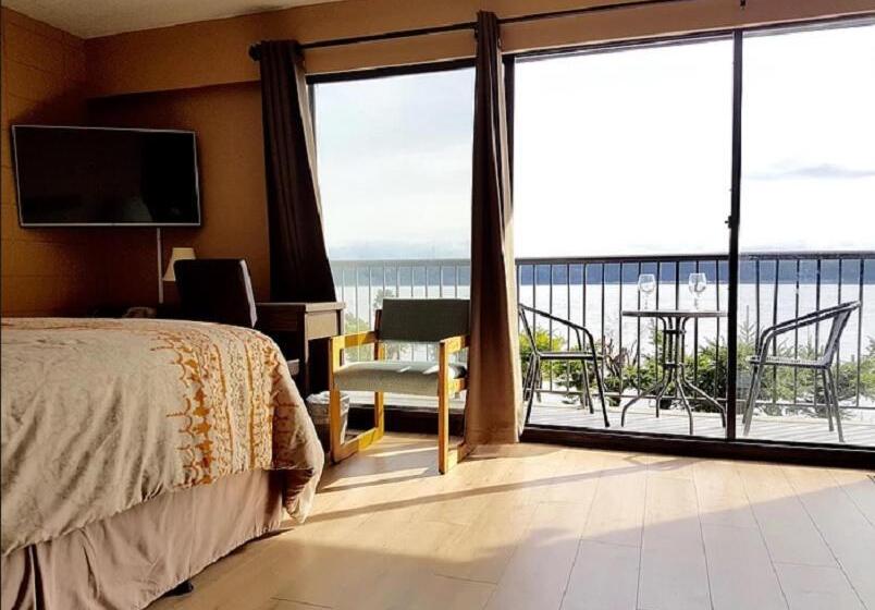 Suite Queen Bed, Above Tide Motel