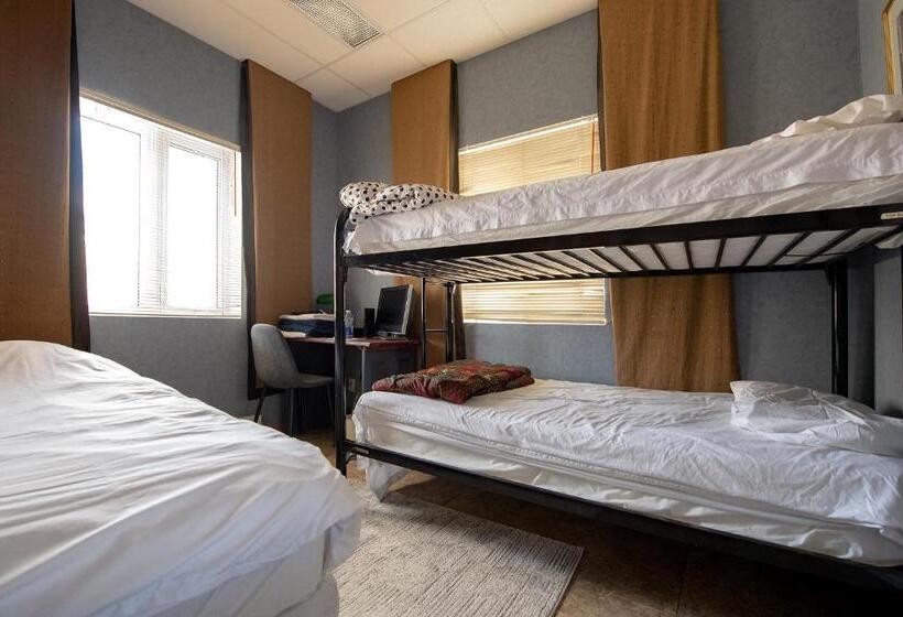 스탠다드 트리플 룸, Auberge Internationale Espace Globetrotter