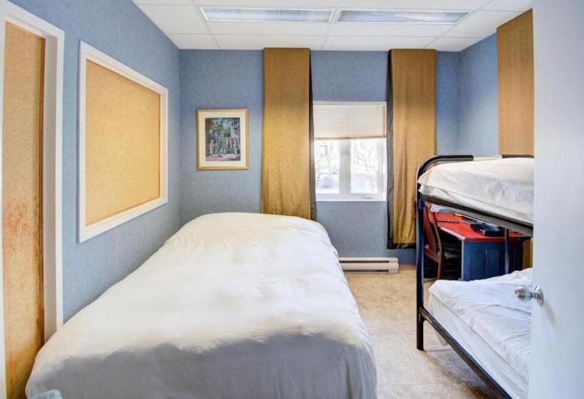 غرفة قياسية ثلاثية, Auberge Internationale Espace Globetrotter