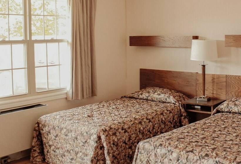 标准工作室, Silverwood Motel