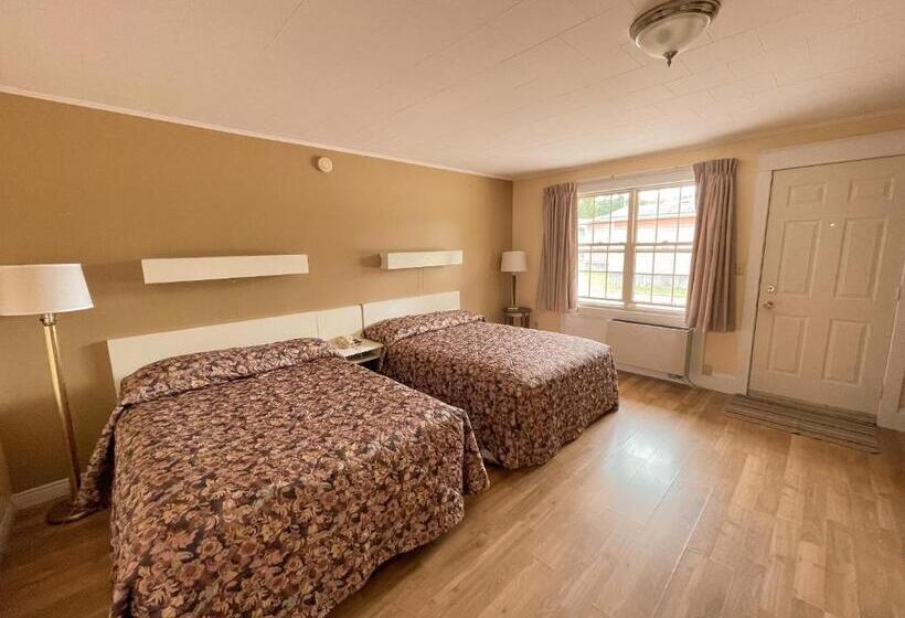 标准间, Silverwood Motel