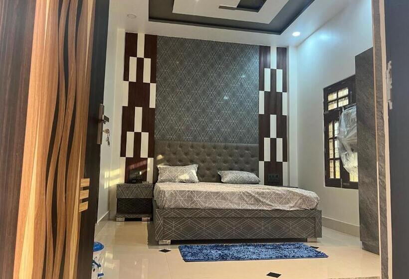 Трехместный Номер Классика, Oyo Aryan