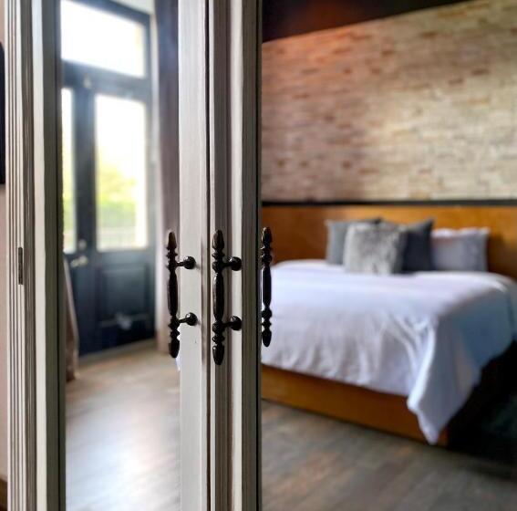 Deluxe Suite King Bed, Plaza D Armas