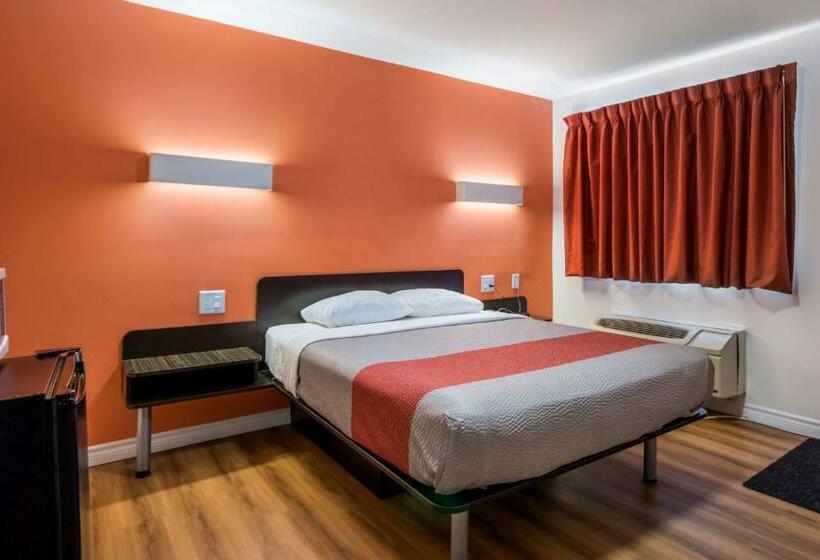 스탠다드 룸, Motel 6sudbury, On