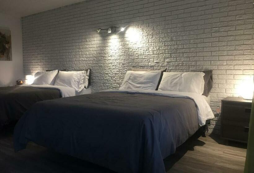 Номер Deluxe, Complexe Dix80
