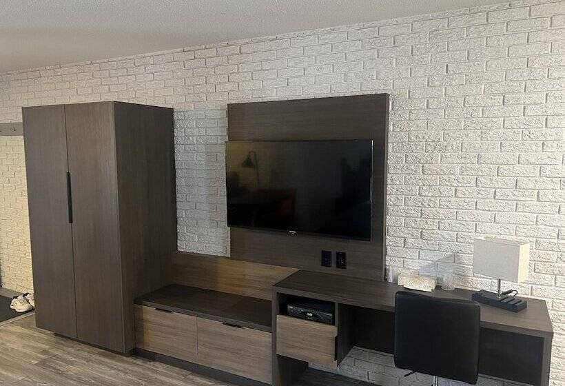 Номер Deluxe, Complexe Dix80